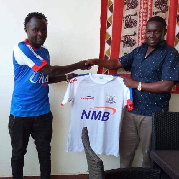 Wadawa handed Azam jersey