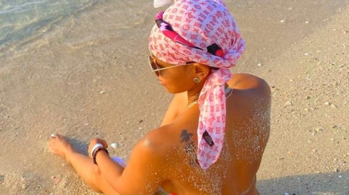 Kenyan socialite Huddah Monroe flashes sharp pointed boobs on